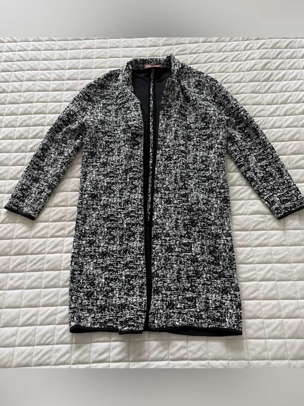 Women’s Black & White Philosophy Textured Open Cardigan